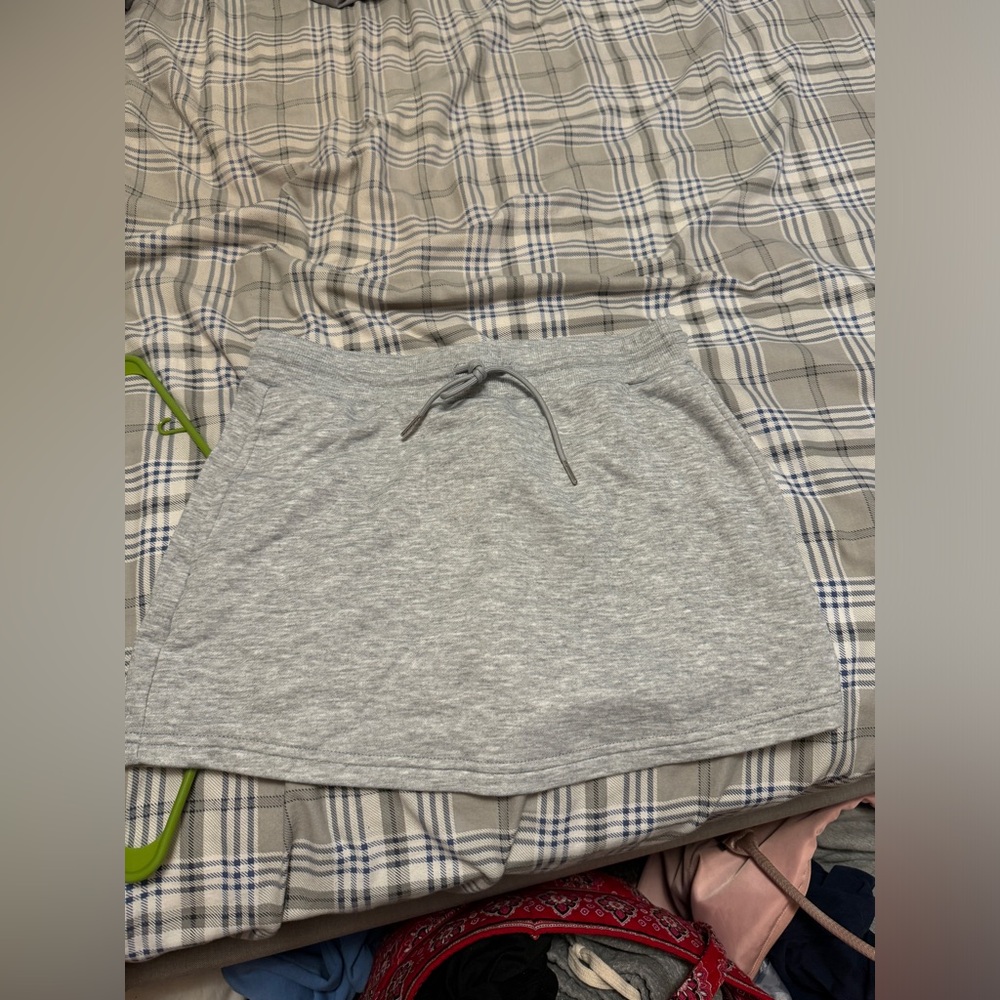shein grey medium skirt- never worn